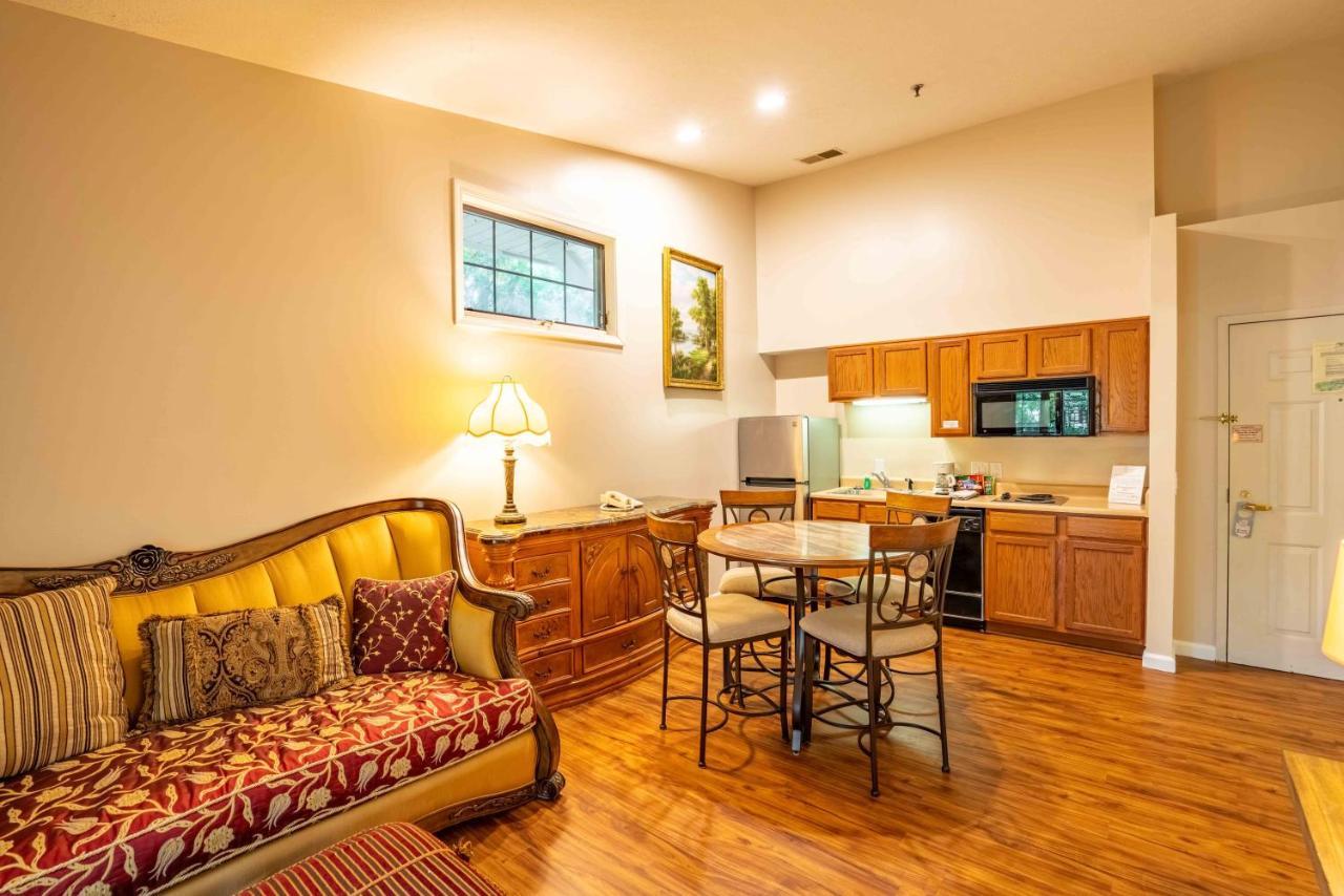 Grand Wood Suites Nashville Exterior foto